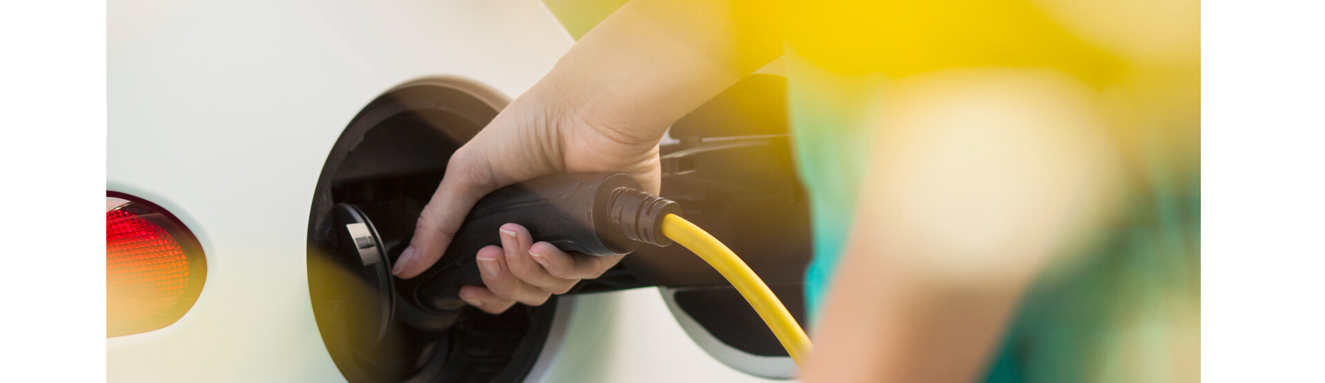 Kompetenzstelle Elektromobilität Bayern (Bayern Innovativ GmbH) Kompetenzstelle Elektromobilität Bayern (Bayern Innovativ GmbH)